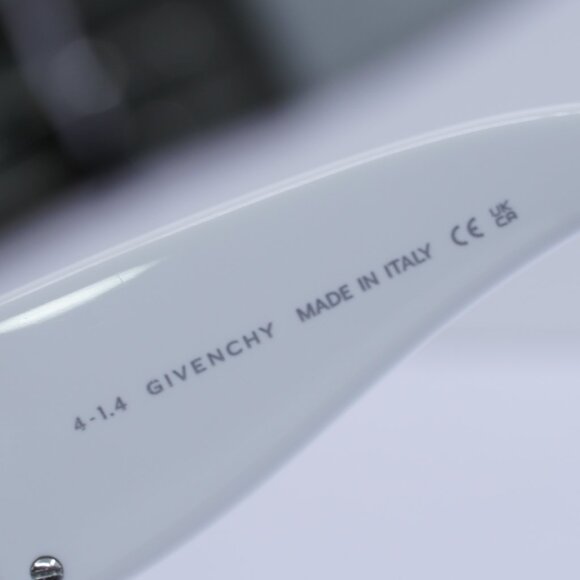 Final Price! Givenchy GV40073I 21A White/Grey Sunglasses - Picture 8 of 10